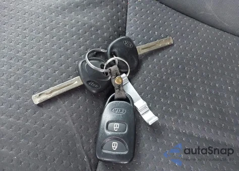 2011 Kia Sorento Lx from USA, damaged, VIN 5XYKT4A15BG170818